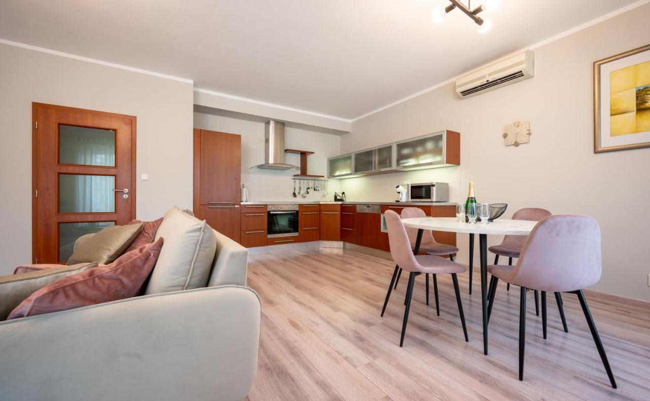 Apartmany Luhacovice, Royal Buitenkant foto